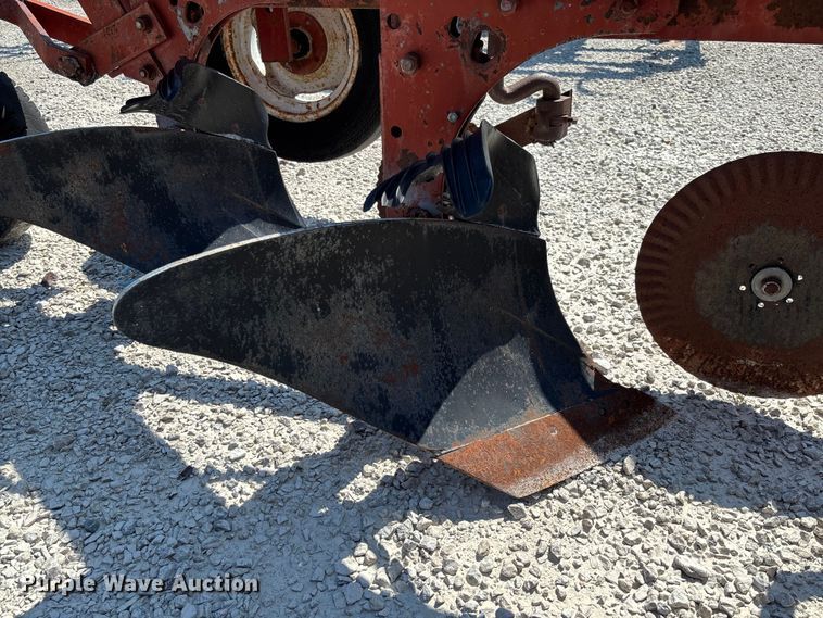 image for item FC1911 International 540 four bottom plow