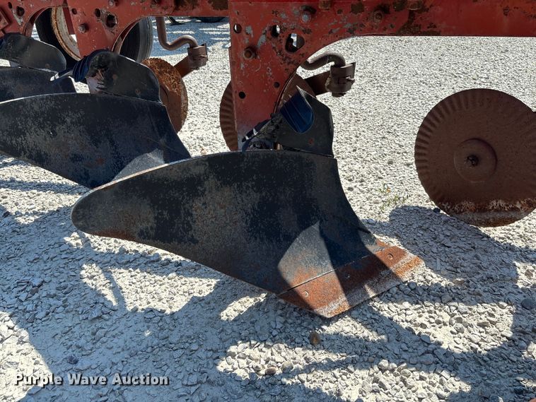 image for item FC1911 International 540 four bottom plow