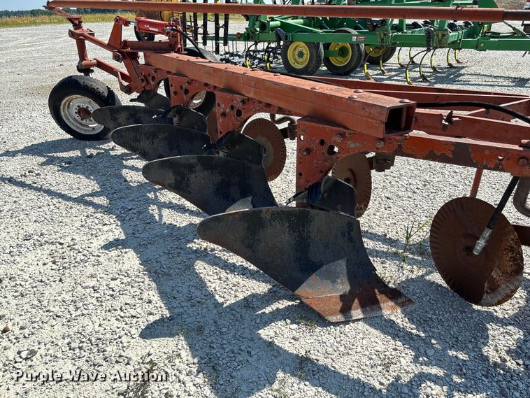image for item FC1911 International 540 four bottom plow