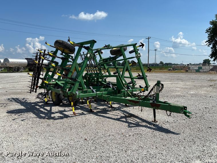 image for item FC1912 John Deere 980 field cultivator