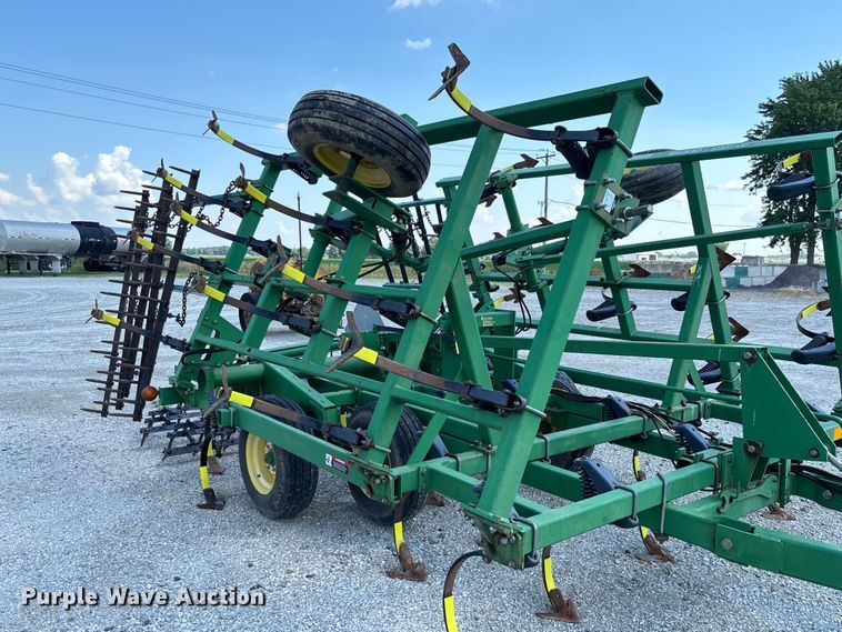 image for item FC1912 John Deere 980 field cultivator
