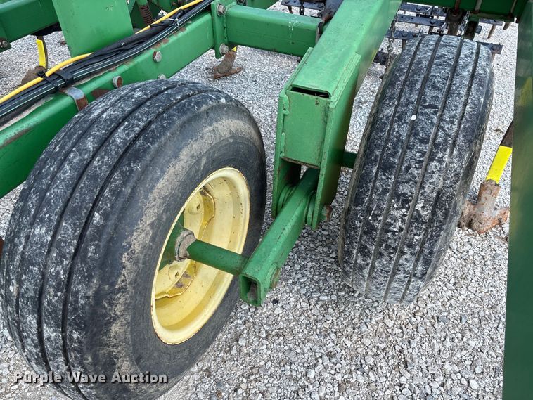 image for item FC1912 John Deere 980 field cultivator