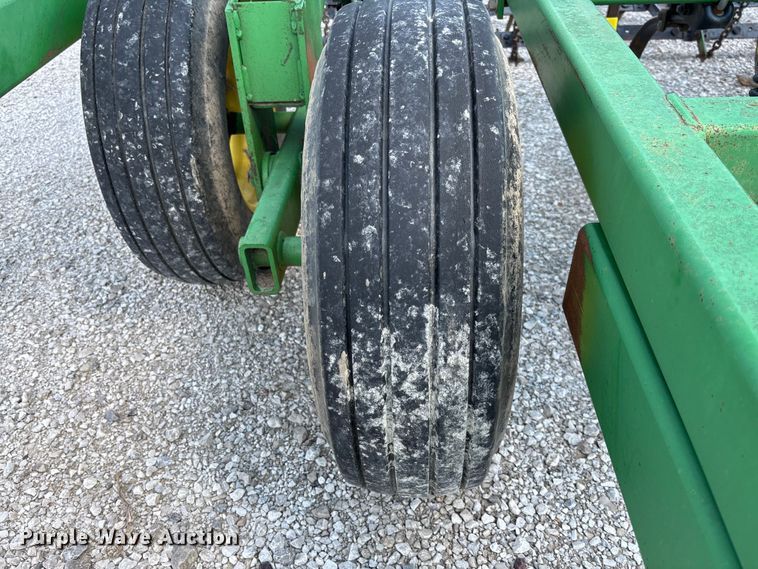 image for item FC1912 John Deere 980 field cultivator