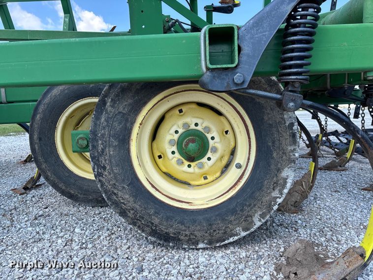 image for item FC1912 John Deere 980 field cultivator