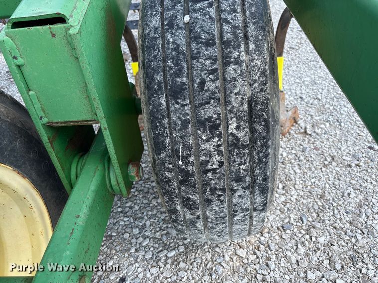 image for item FC1912 John Deere 980 field cultivator