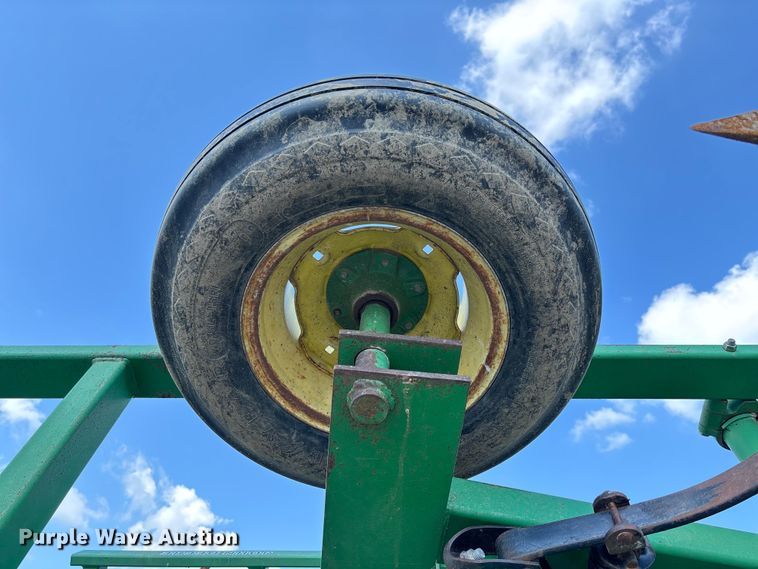 image for item FC1912 John Deere 980 field cultivator
