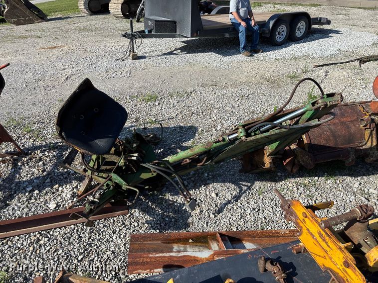 image for item FC1946 Backhoe attachment