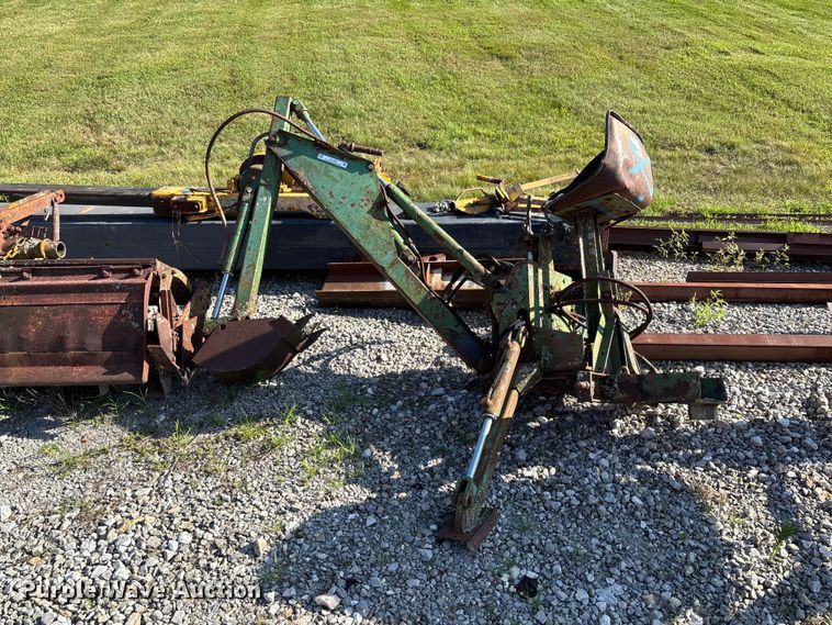 image for item FC1946 Backhoe attachment