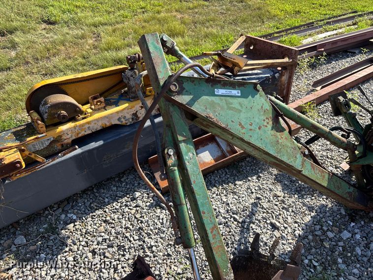 image for item FC1946 Backhoe attachment