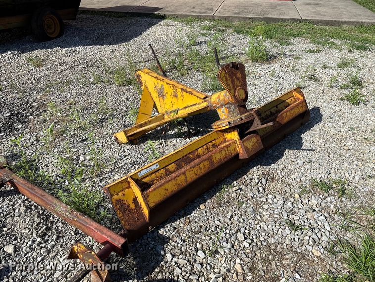 image for item FC1951 84
