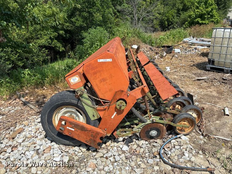 image for item FC1965 Tye grain drill