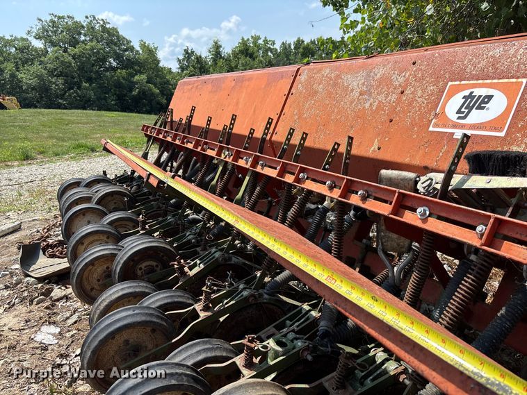 image for item FC1965 Tye grain drill