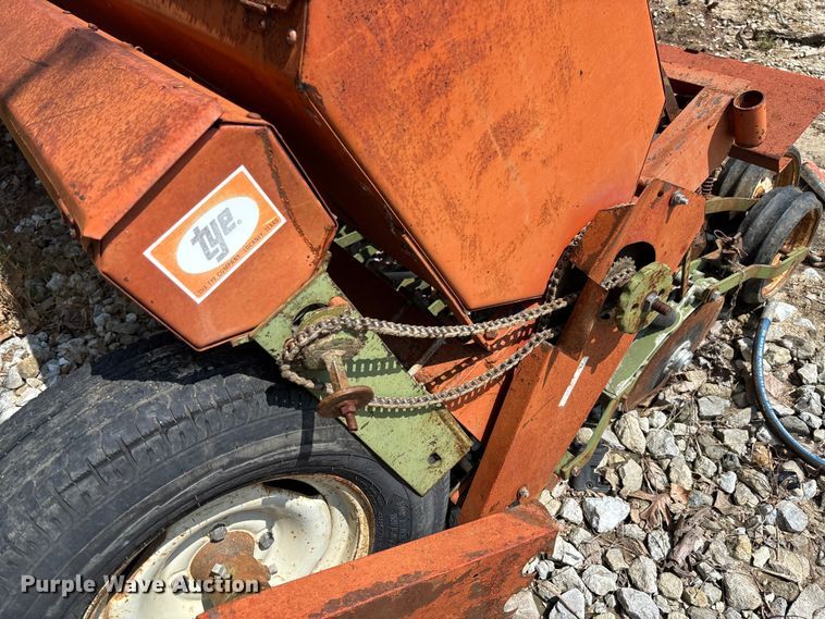 image for item FC1965 Tye grain drill