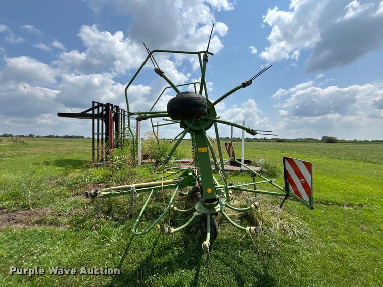image for item FC1968 2003 Krone KW 5.50/4X7T hay tedder