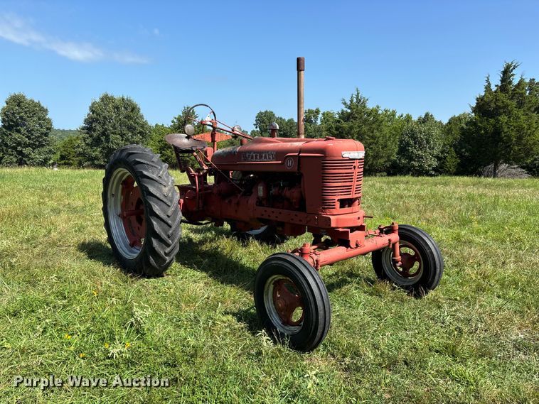 image for item FG0540 1951 International Harvester Farmall H tractor