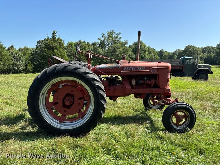 image for item FG0540 1951 International Harvester Farmall H tractor
