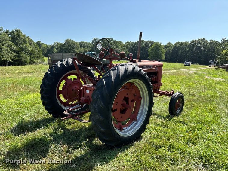 image for item FG0540 1951 International Harvester Farmall H tractor