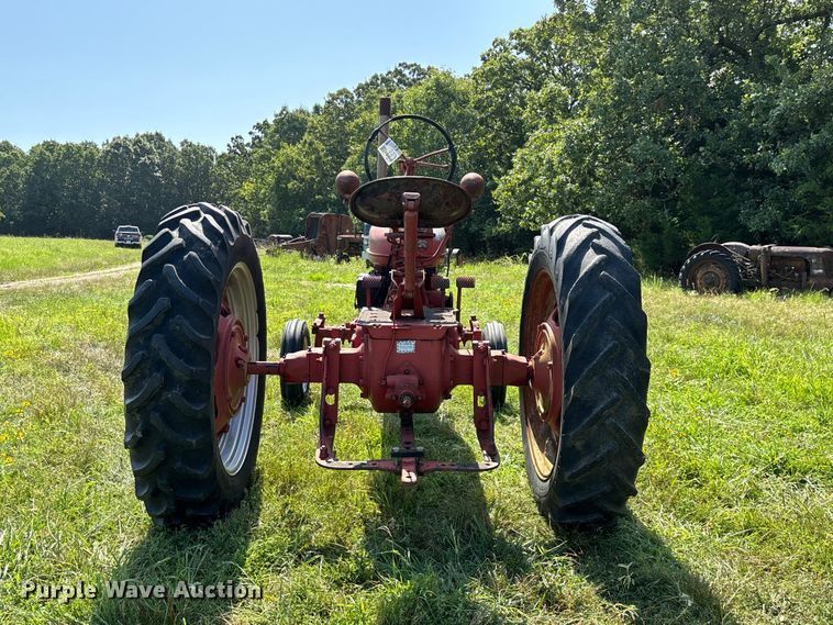 image for item FG0540 1951 International Harvester Farmall H tractor