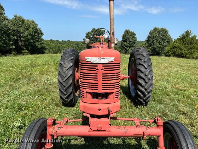 image for item FG0540 1951 International Harvester Farmall H tractor