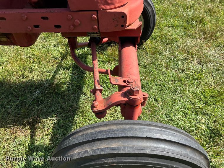 image for item FG0540 1951 International Harvester Farmall H tractor