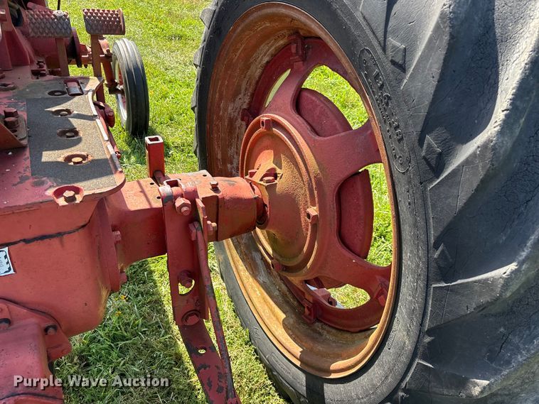 image for item FG0540 1951 International Harvester Farmall H tractor