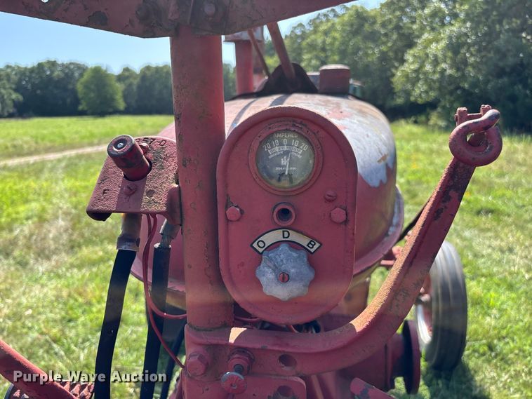 image for item FG0540 1951 International Harvester Farmall H tractor