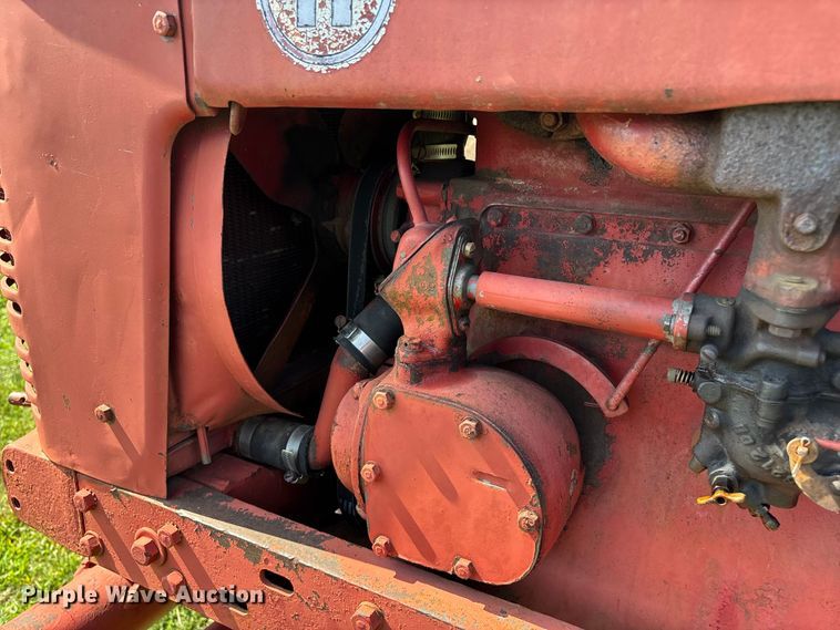image for item FG0540 1951 International Harvester Farmall H tractor