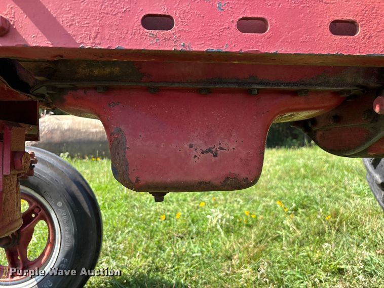 image for item FG0540 1951 International Harvester Farmall H tractor