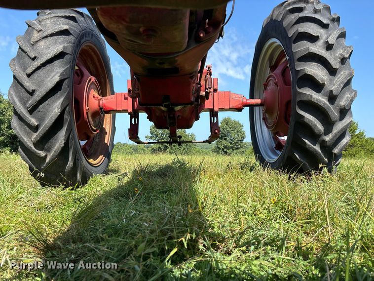 image for item FG0540 1951 International Harvester Farmall H tractor