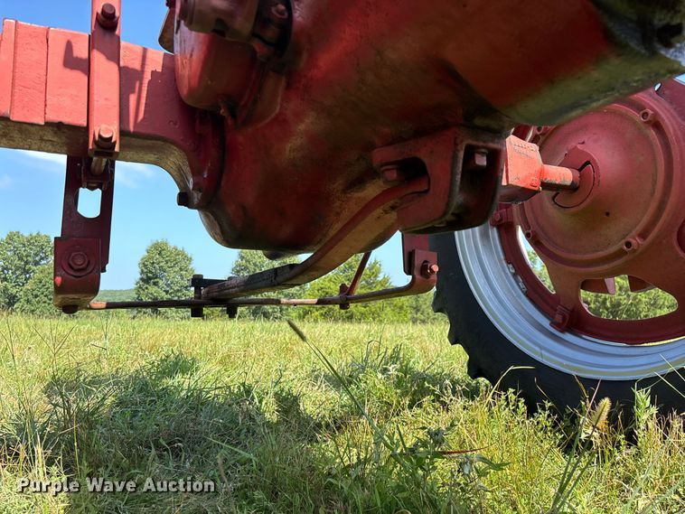 image for item FG0540 1951 International Harvester Farmall H tractor