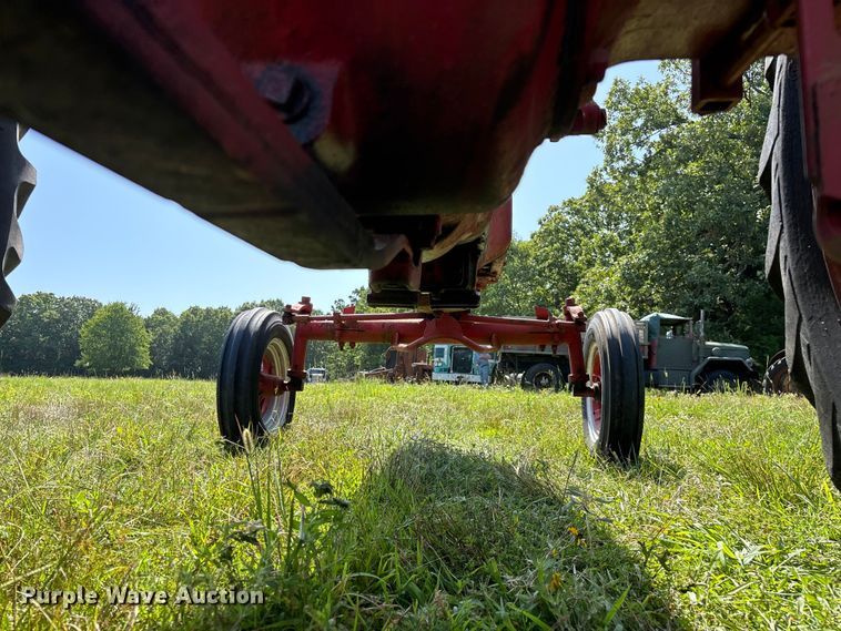 image for item FG0540 1951 International Harvester Farmall H tractor