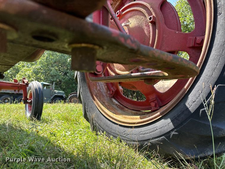 image for item FG0540 1951 International Harvester Farmall H tractor