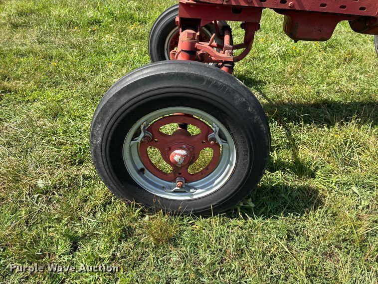image for item FG0540 1951 International Harvester Farmall H tractor