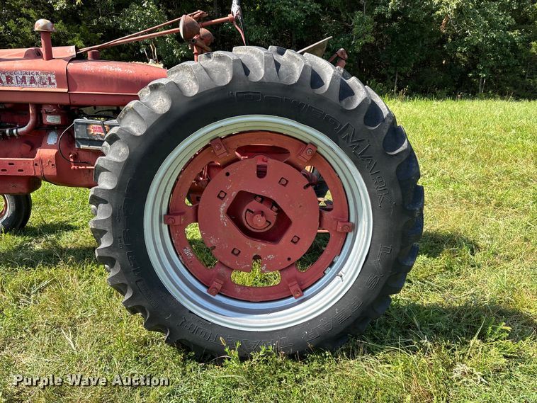 image for item FG0540 1951 International Harvester Farmall H tractor