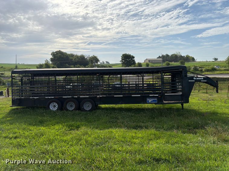 image for item FK3117 2015 Gooseneck Trailer Mfg. Co. Inc. B781T livestock trailer