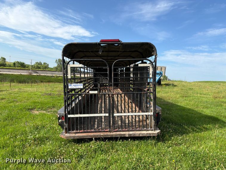 image for item FK3117 2015 Gooseneck Trailer Mfg. Co. Inc. B781T livestock trailer