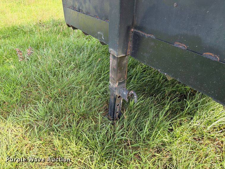 image for item FK3117 2015 Gooseneck Trailer Mfg. Co. Inc. B781T livestock trailer