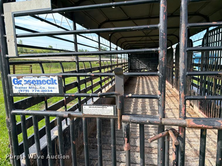 image for item FK3117 2015 Gooseneck Trailer Mfg. Co. Inc. B781T livestock trailer