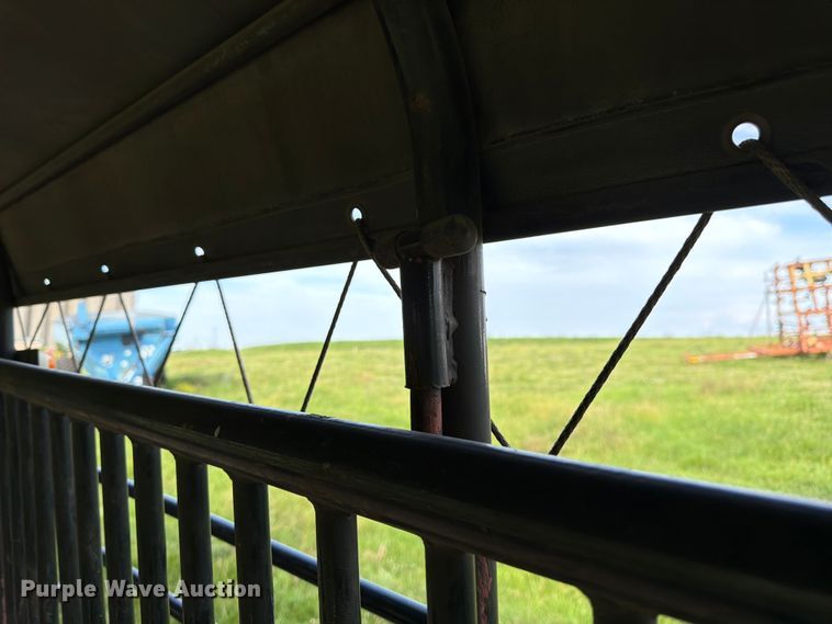 image for item FK3117 2015 Gooseneck Trailer Mfg. Co. Inc. B781T livestock trailer