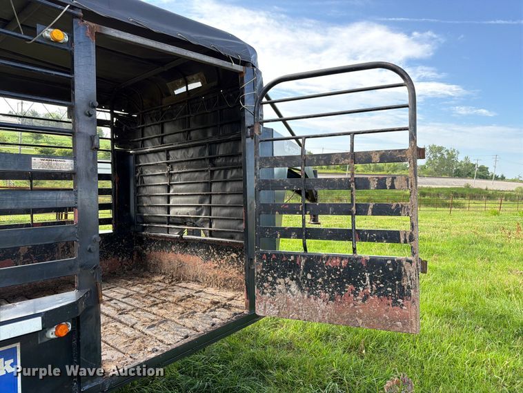 image for item FK3117 2015 Gooseneck Trailer Mfg. Co. Inc. B781T livestock trailer