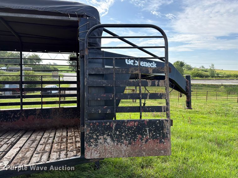 image for item FK3117 2015 Gooseneck Trailer Mfg. Co. Inc. B781T livestock trailer