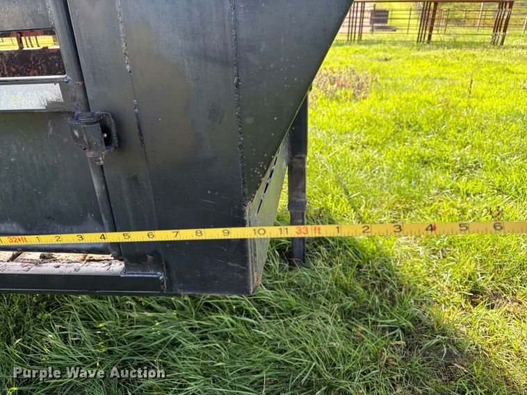 image for item FK3117 2015 Gooseneck Trailer Mfg. Co. Inc. B781T livestock trailer