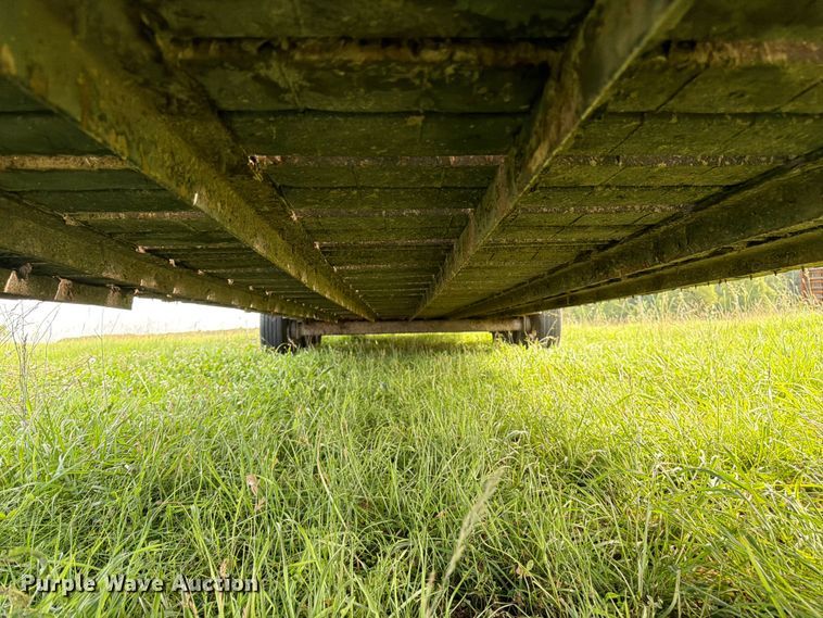 image for item FK3117 2015 Gooseneck Trailer Mfg. Co. Inc. B781T livestock trailer