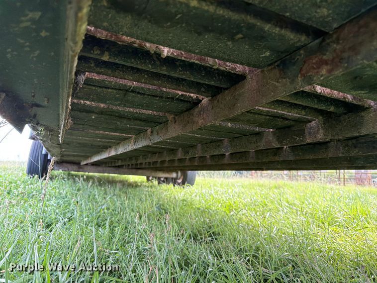 image for item FK3117 2015 Gooseneck Trailer Mfg. Co. Inc. B781T livestock trailer