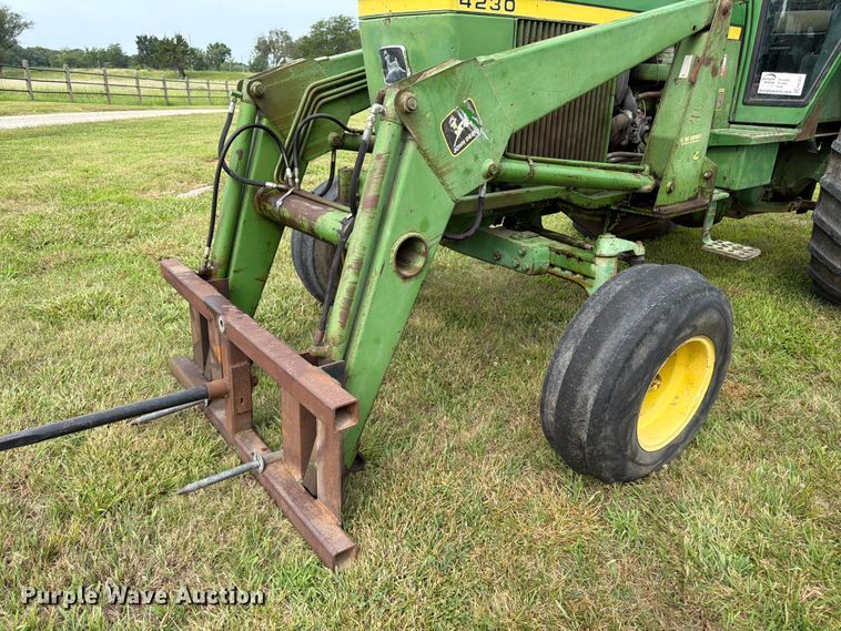 image for item FK3231 1973 John Deere 4230 tractor