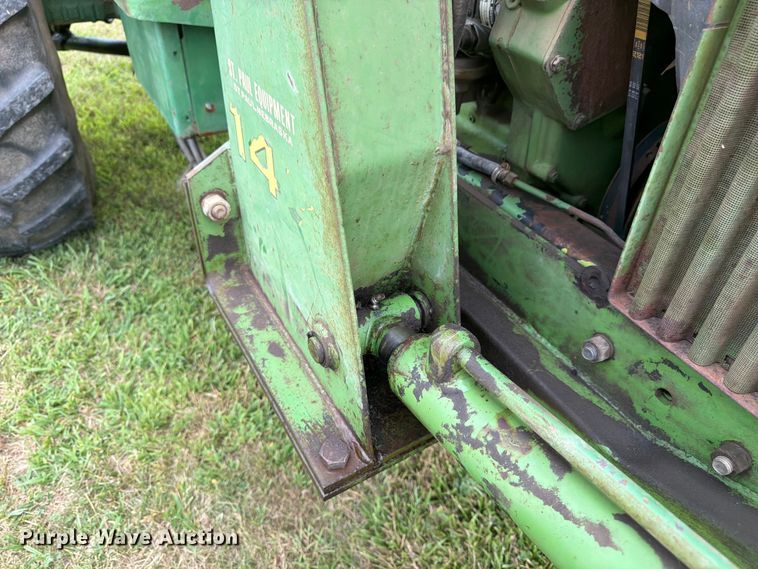 image for item FK3231 1973 John Deere 4230 tractor