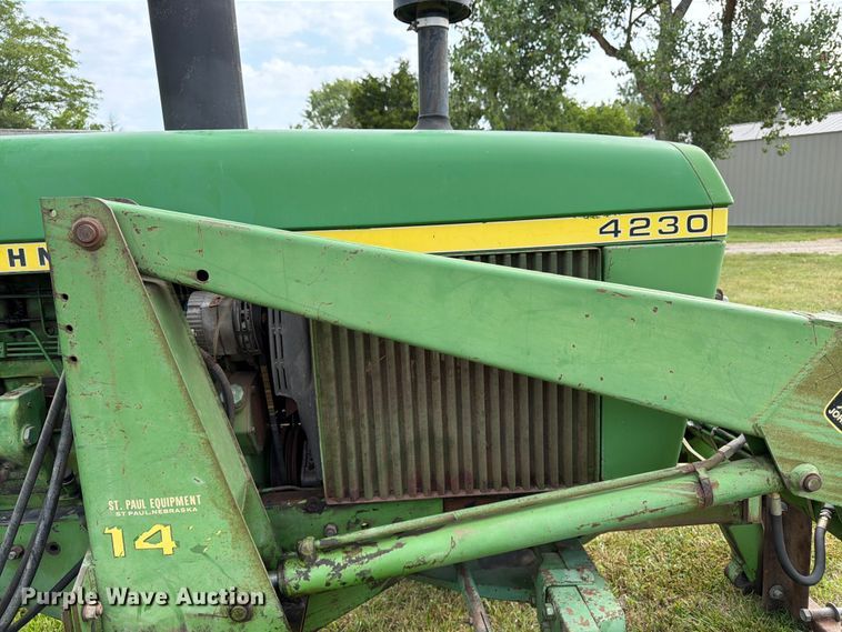 image for item FK3231 1973 John Deere 4230 tractor