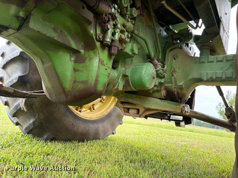 image for item FK3231 1973 John Deere 4230 tractor