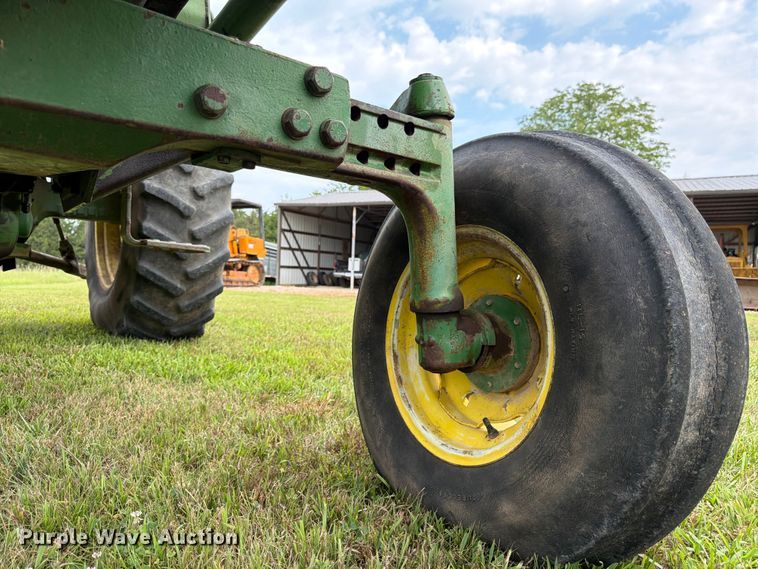 image for item FK3231 1973 John Deere 4230 tractor