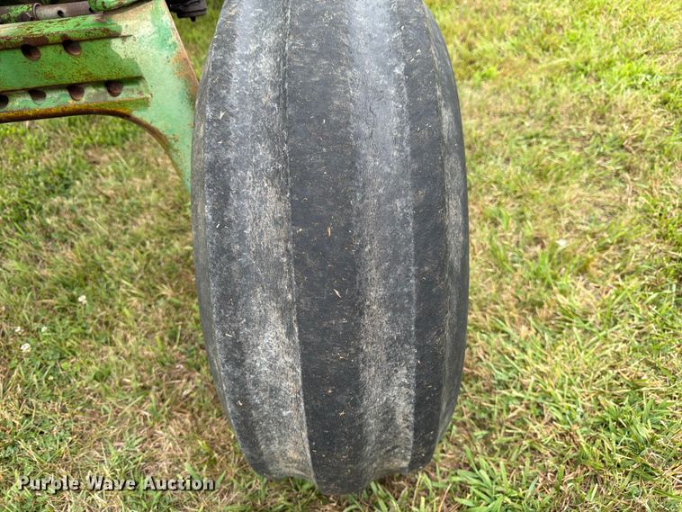 image for item FK3231 1973 John Deere 4230 tractor